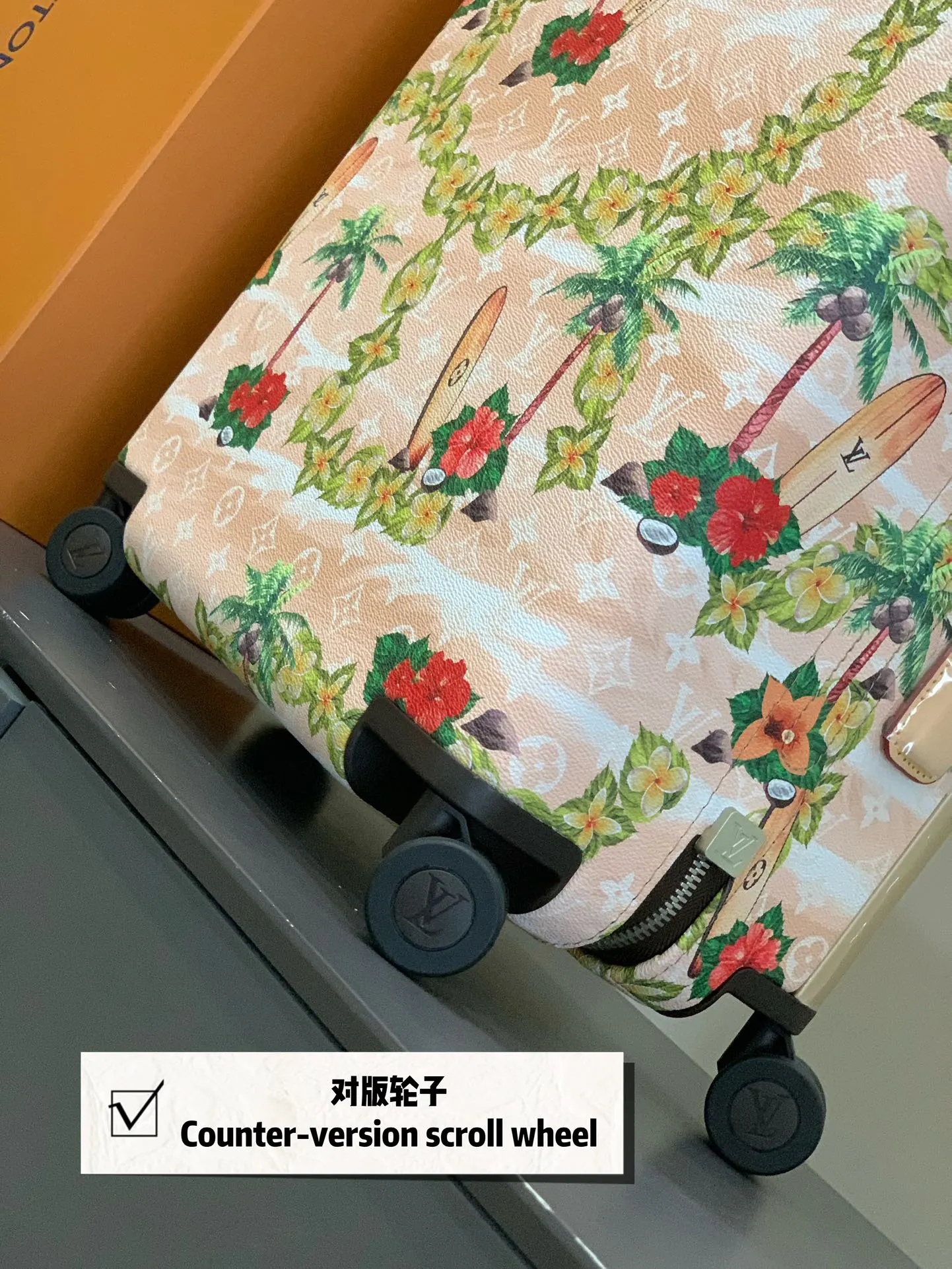 灰色 銀色 拉杆真皮包裹 行李箱 旅行拉杆款 輕便出行款(數字9) 灰色 銀色 拉杆真皮包裹 行李箱 旅行拉杆款 輕便出行款(數字9)