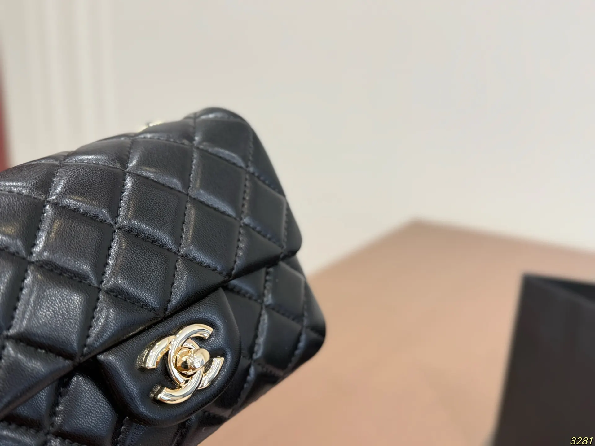 CHANEL 淡金球调节扣方胖子 金球包 cf 斜挎包 轻便斜挎款