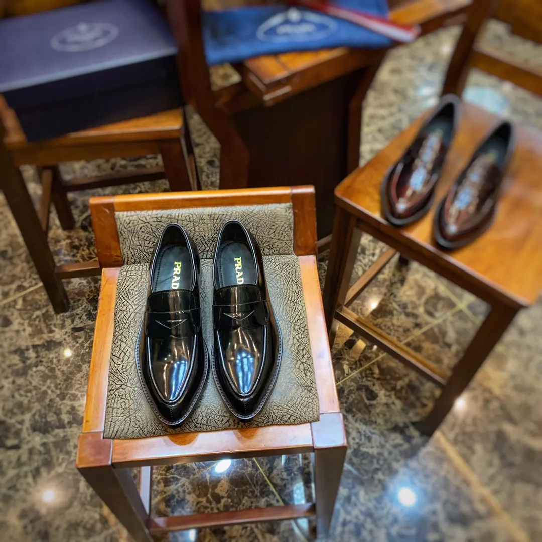 PRADA 牛皮 休闲鞋 舒适百搭款