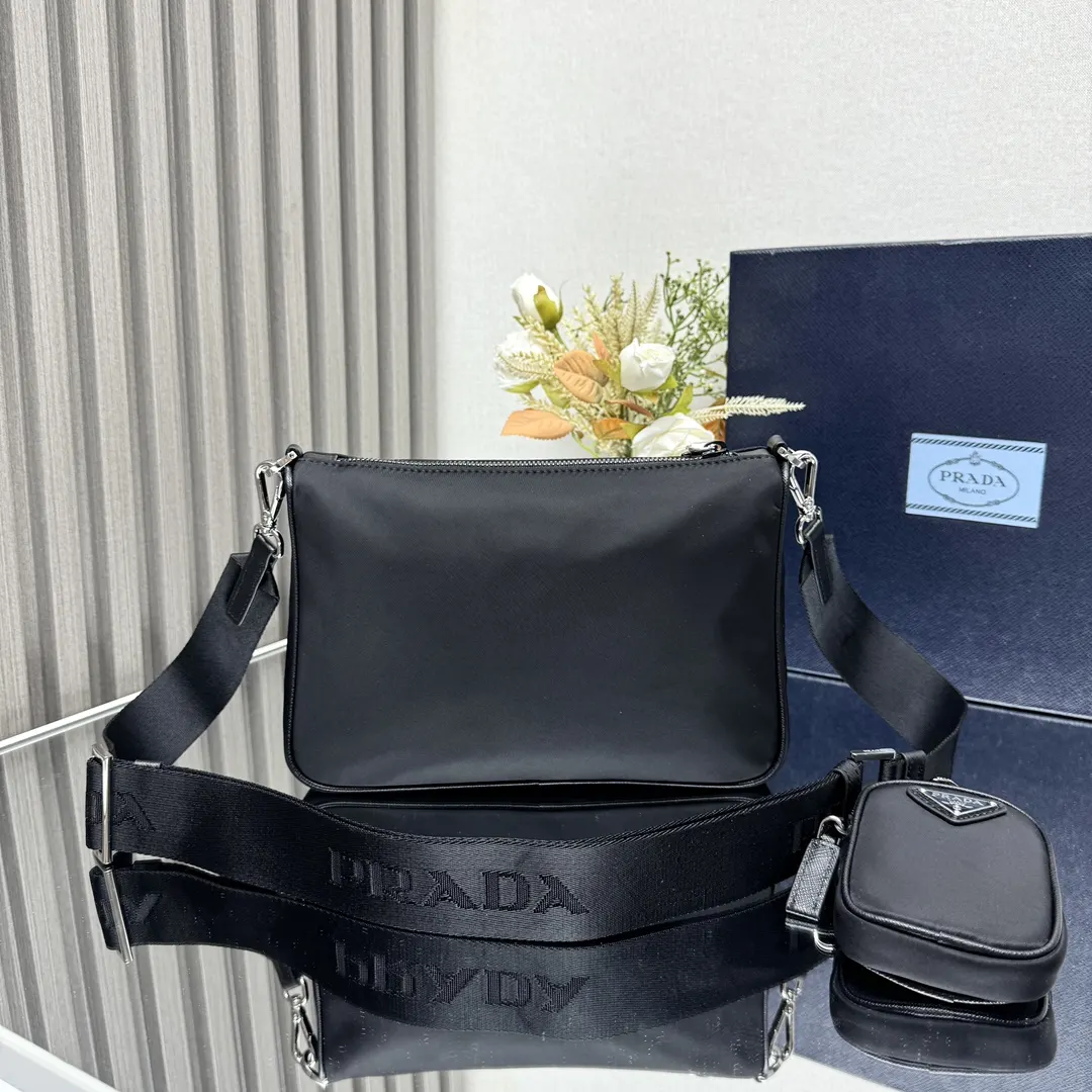 Prada Re-Nylon 黑色 斜背包