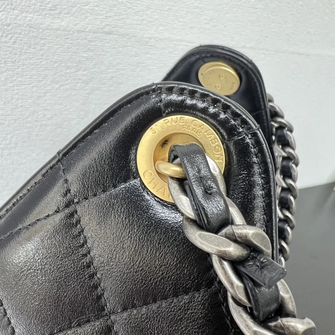 Chanel Oil Wax Sheepskin Hobo Underarm Bag One Shoulder Back