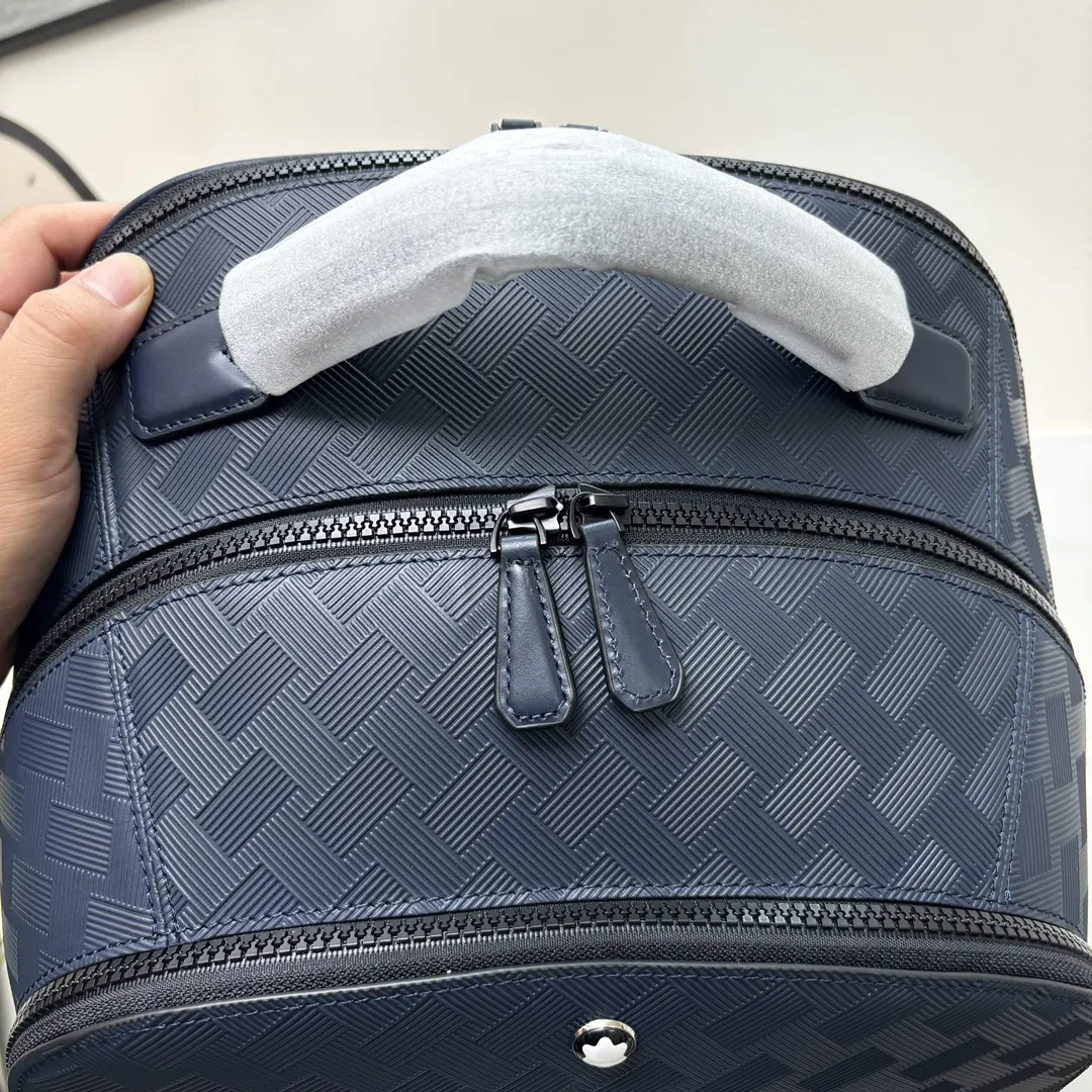 牛皮 MONTBLANC全新万宝龙风尚 系列雙肩背包 雙肩包 实用雙肩款