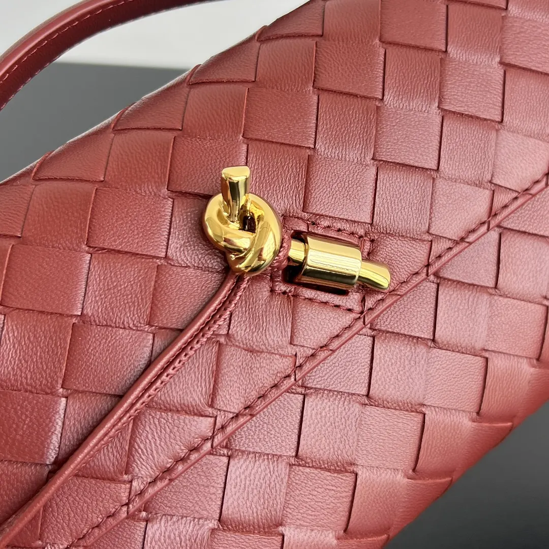 Bottega Veneta 羊皮 腋下包 復古腋下背款