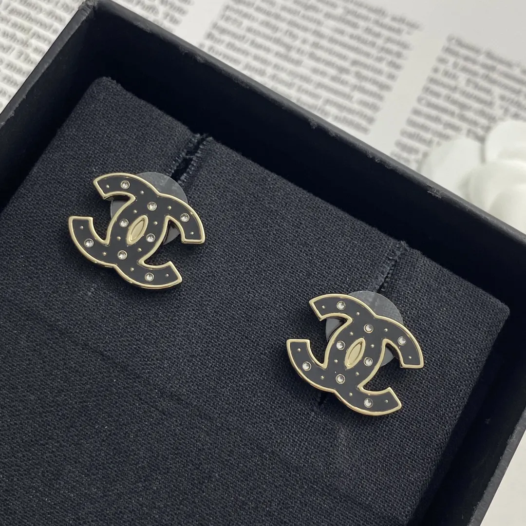 Chanel 黑金 双C 耳钉 小巧点缀 耳饰