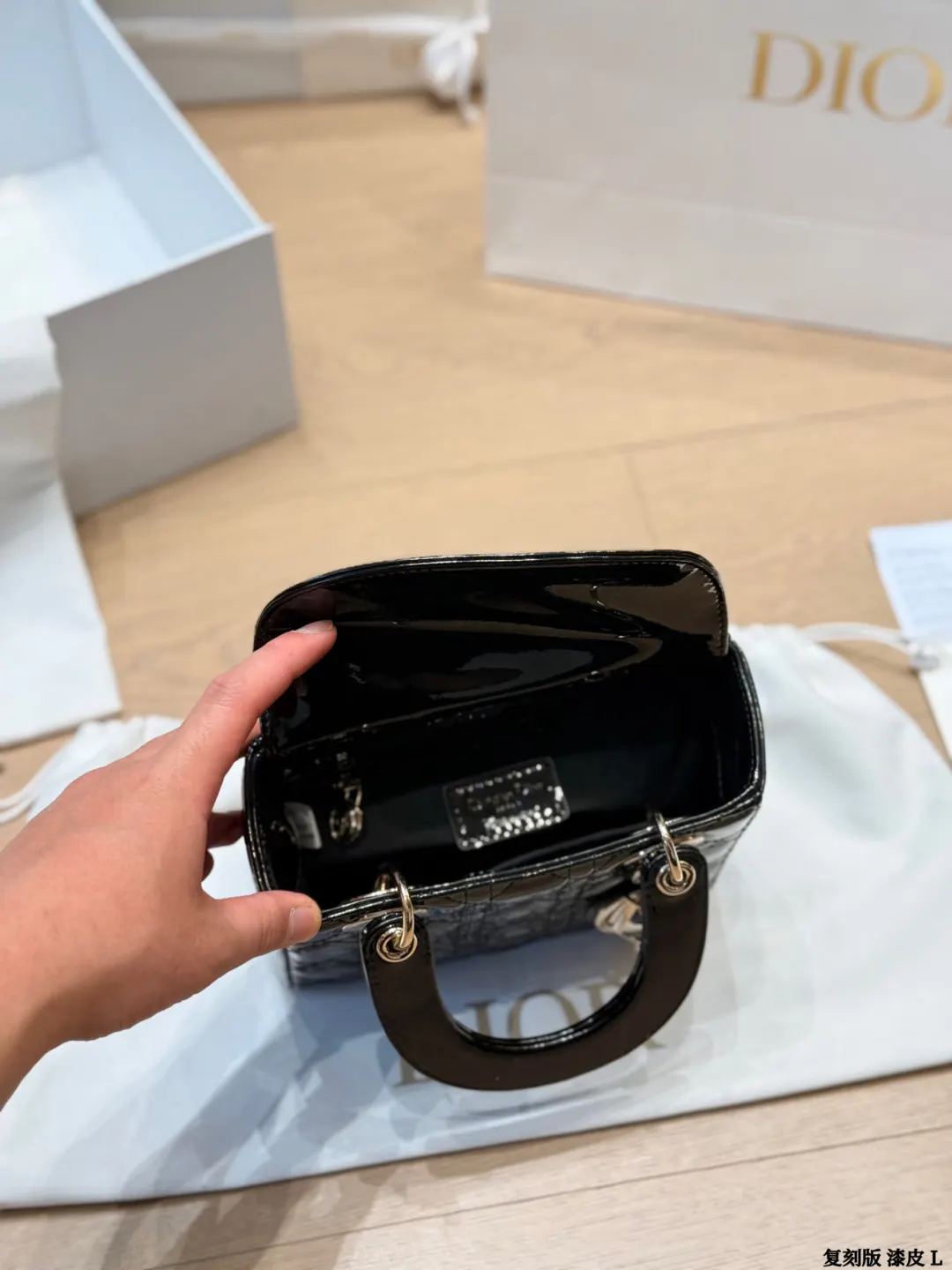 Dior 羊皮手提包