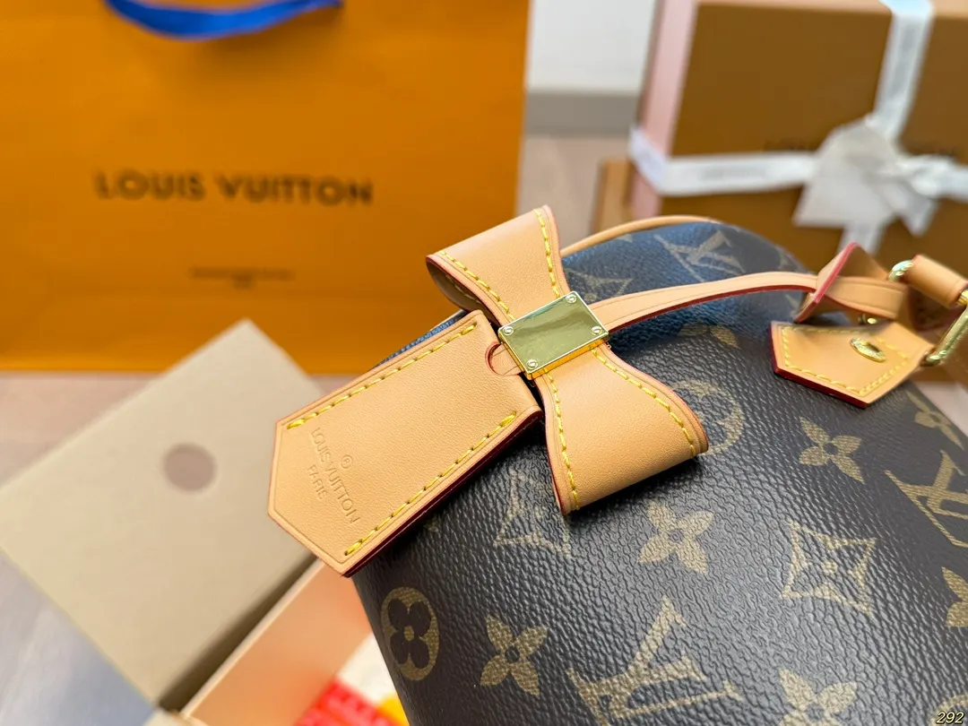 LV Speedy 老花 斜背包 輕便斜挎款