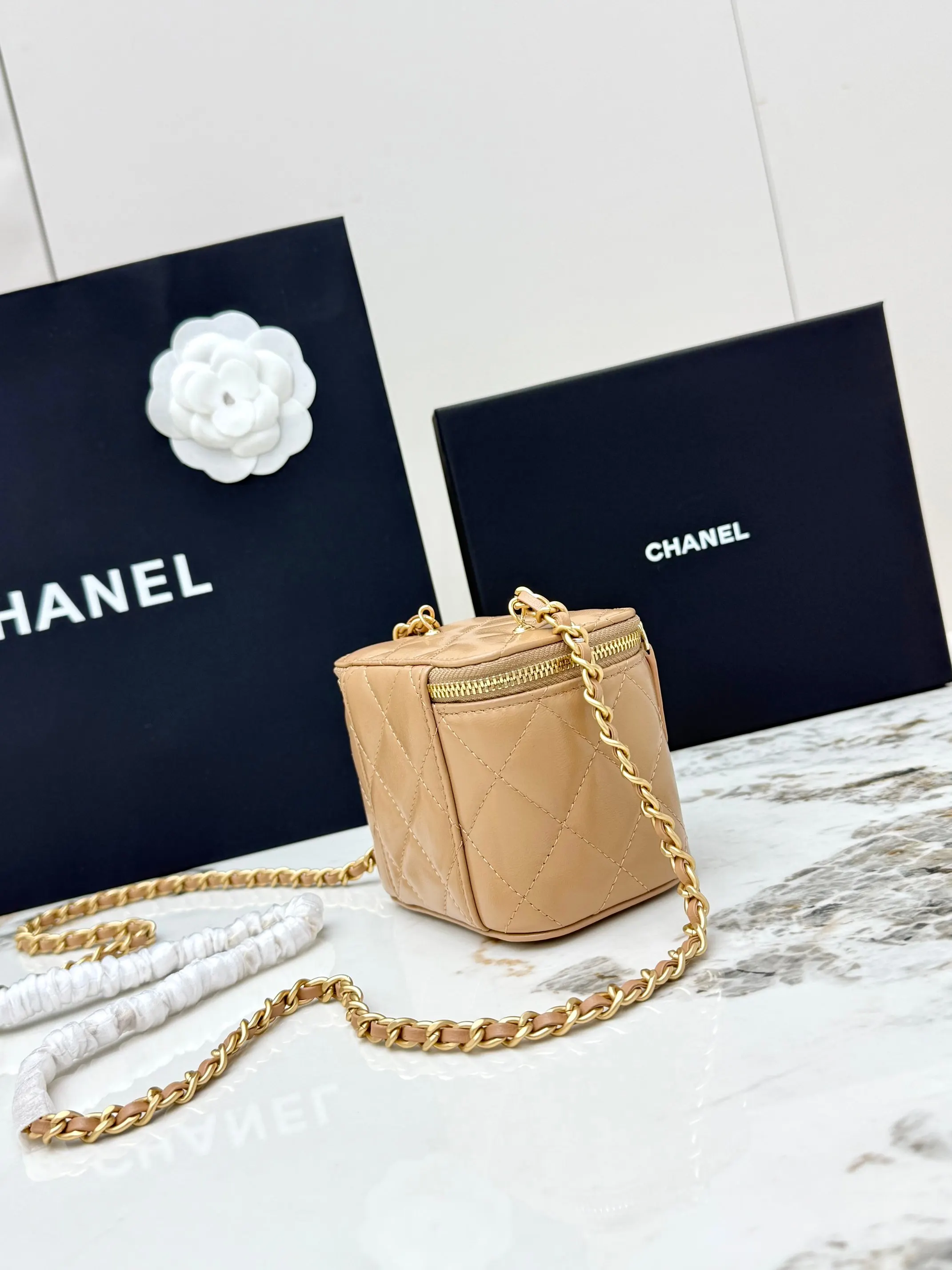 CHANEL 金色 羊皮 链条包 精致链条款