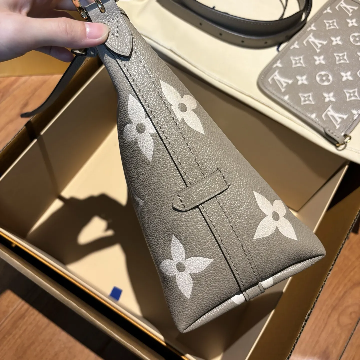 CarryAll 灰色 腋下包 复古腋下背款