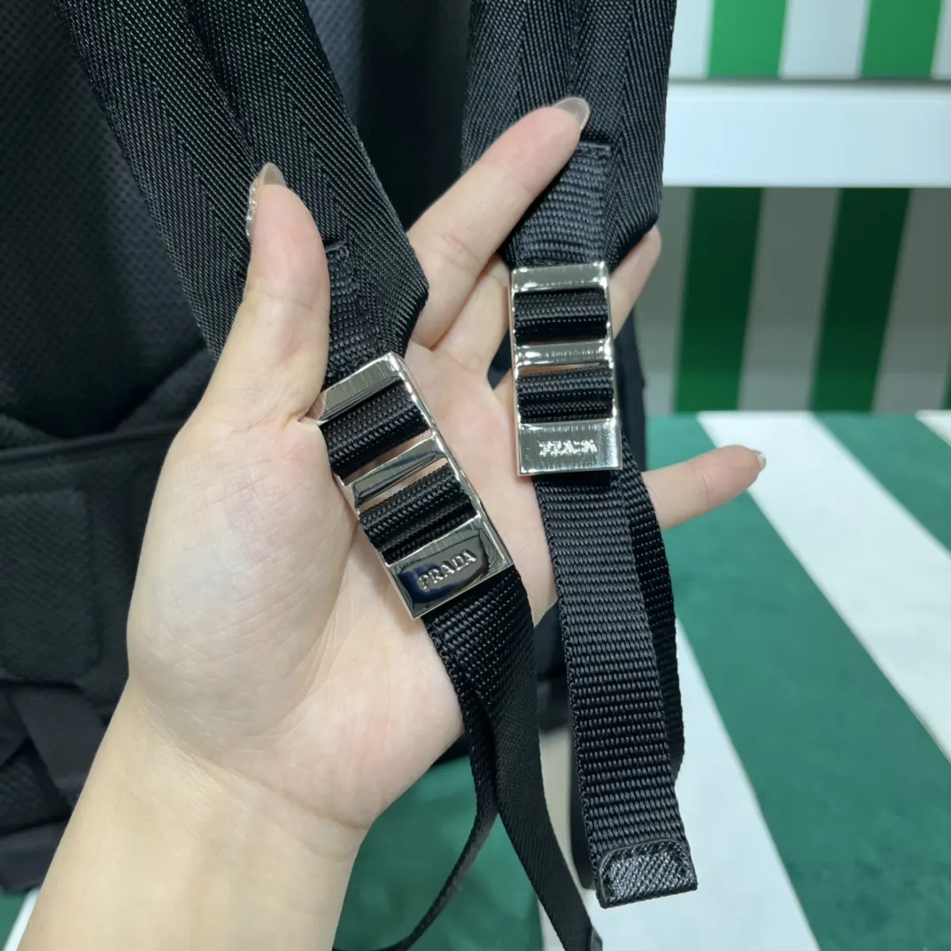 帆布 批 α王炸来袭 ︎ 不得不说始终是世界不 雙肩包 实用雙肩款