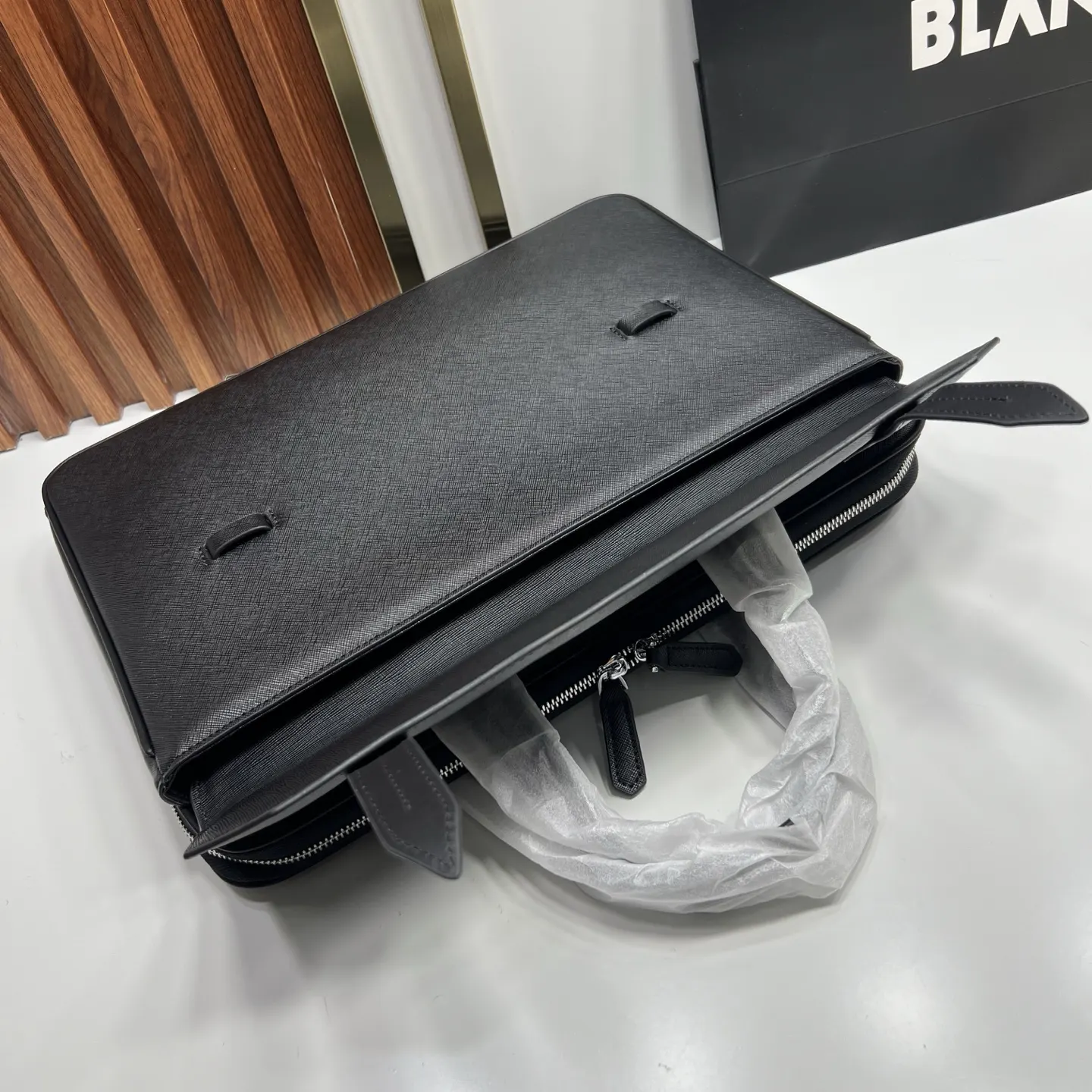 MONTBLANC 万宝龙 公文包 商務通勤款(數字9) MONTBLANC 万宝龙 公文包 商務通勤款(數字9)
