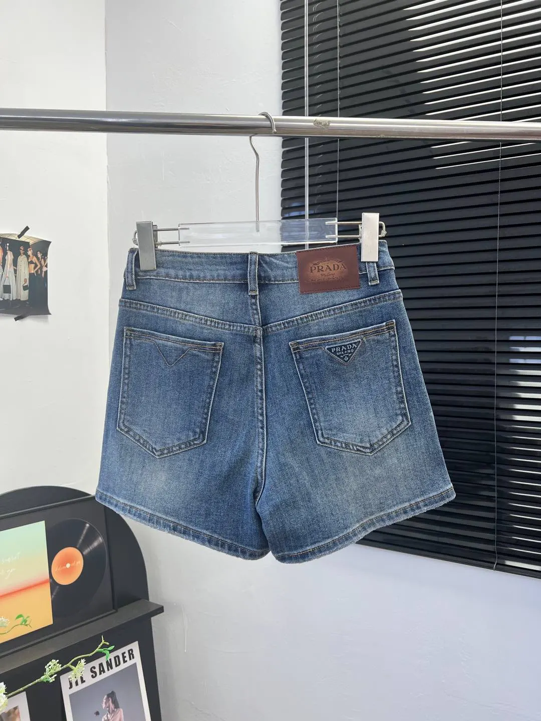 Prada 牛仔短褲