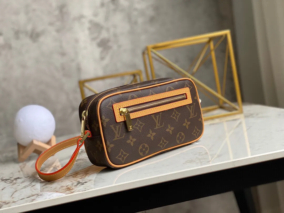 LV 老花化妝包 迷你手拿款(數字10) LV 老花化妝包 迷你手拿款(數字10)