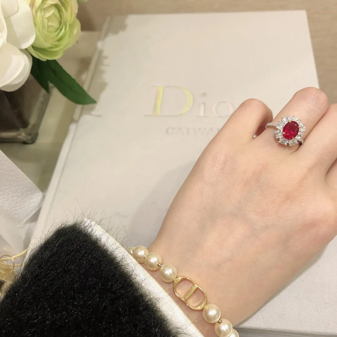 Dior Gold Pearl Necklace With Letter Pendant Image 9 Dior Gold Pearl Necklace With Letter Pendant Image 9
