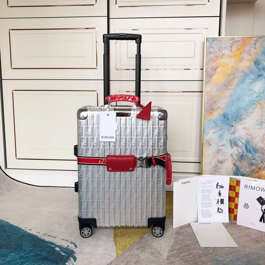 Fendi 黑色 藍色 芬迪日默瓦合作版 潮流与簡潔大方融为 行李箱 旅行拉杆款 輕便出行款