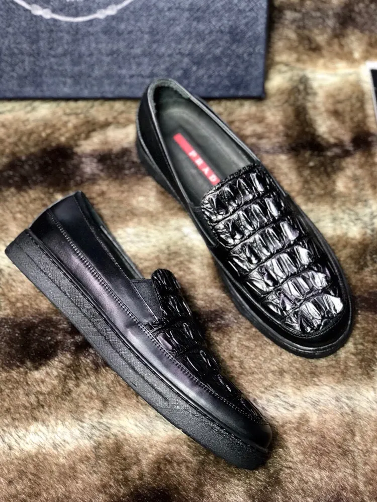 Prada 鳄鱼皮 休闲鞋 舒適