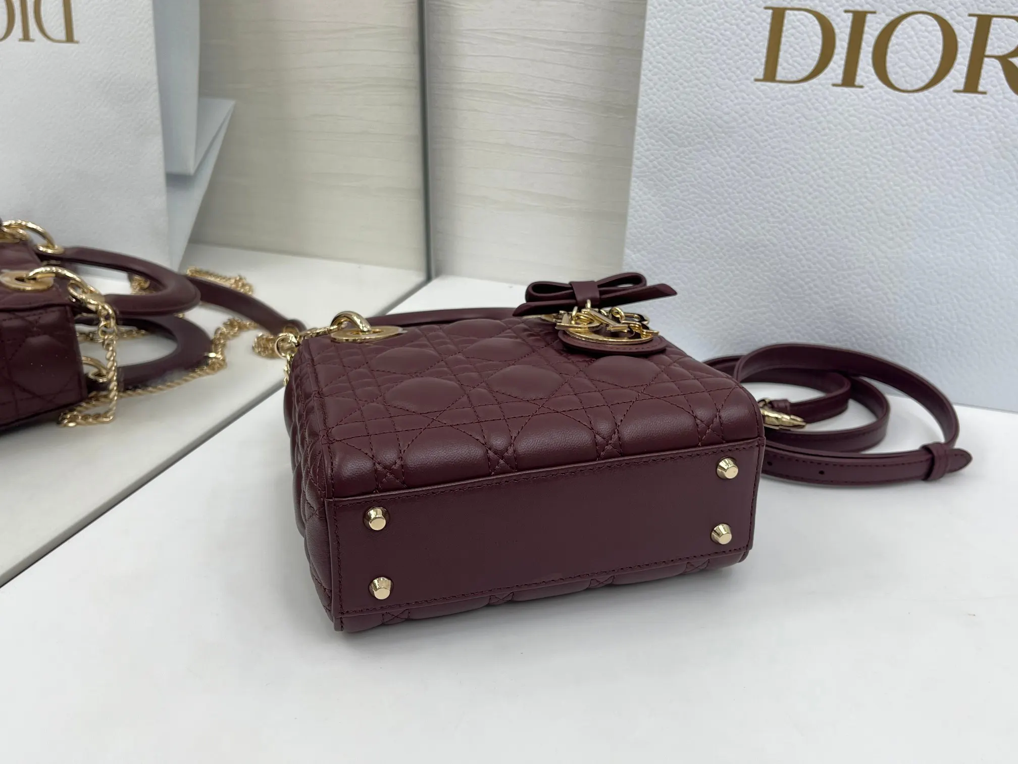 Dior Lady Dior Lady 酒红链条包 藤格手提
