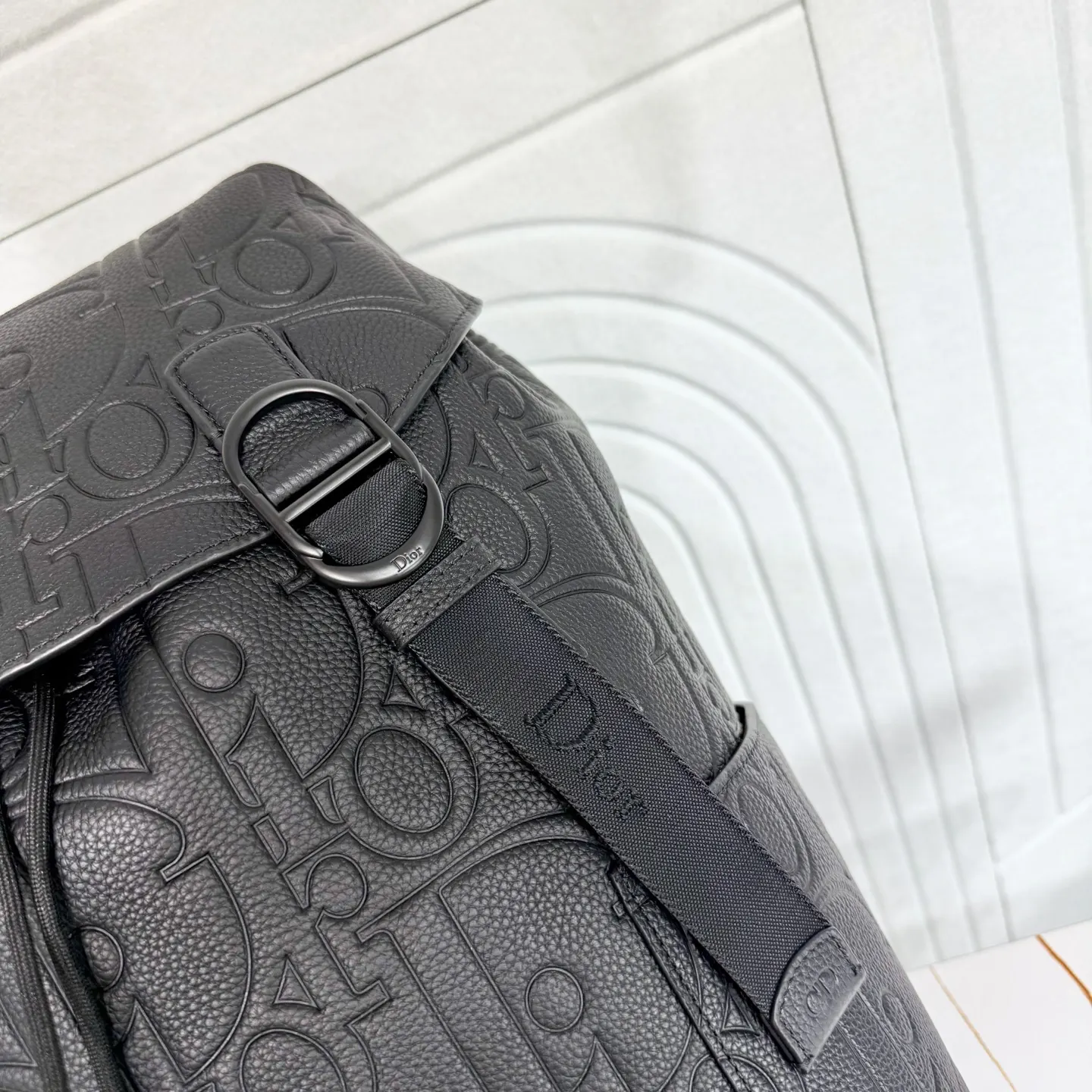 Dior 黑色 牛皮 批 市场 打版 保证进口头层牛皮 雙肩包 实用雙肩款