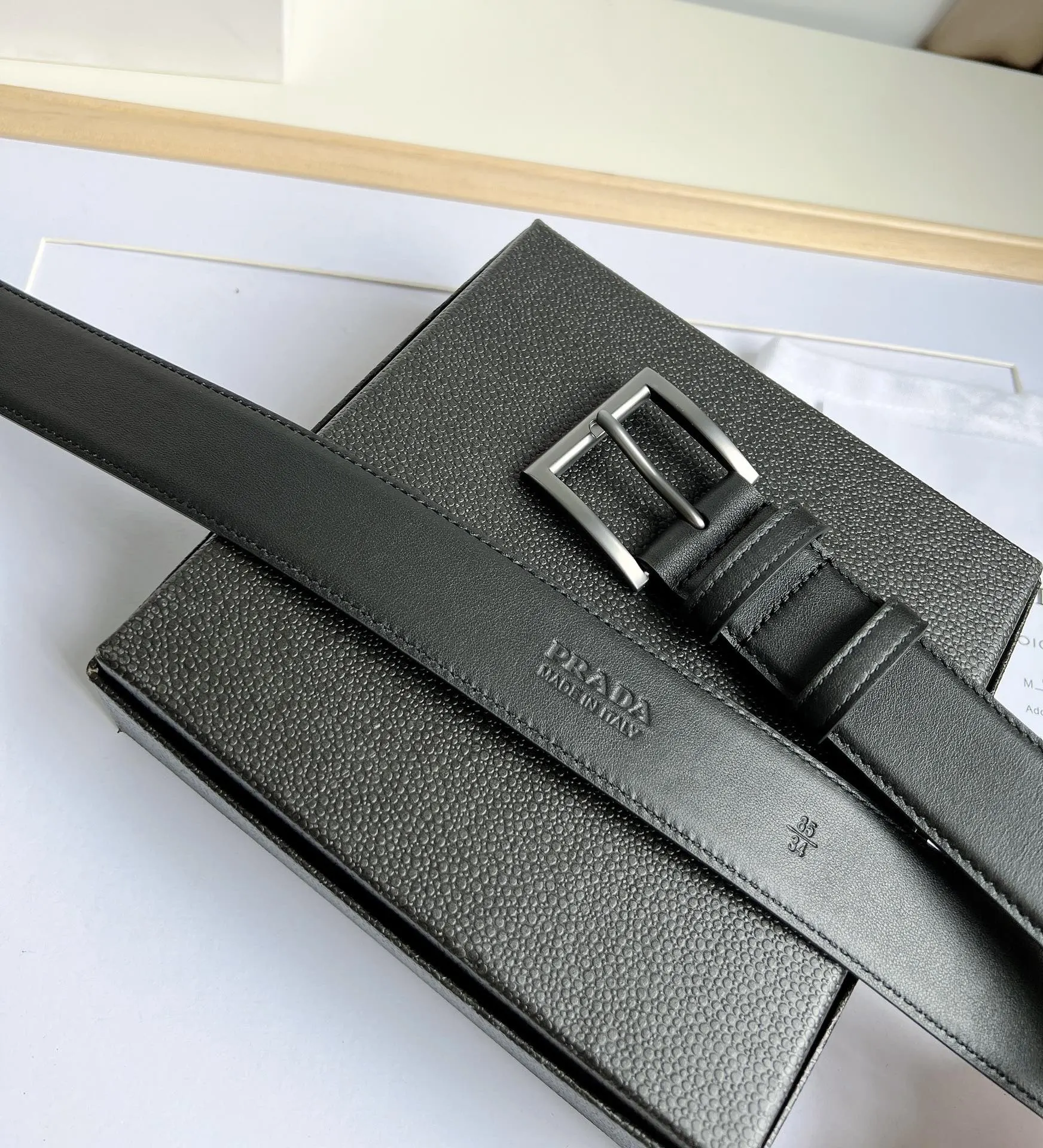 Prada 黑色 皮革 腰带