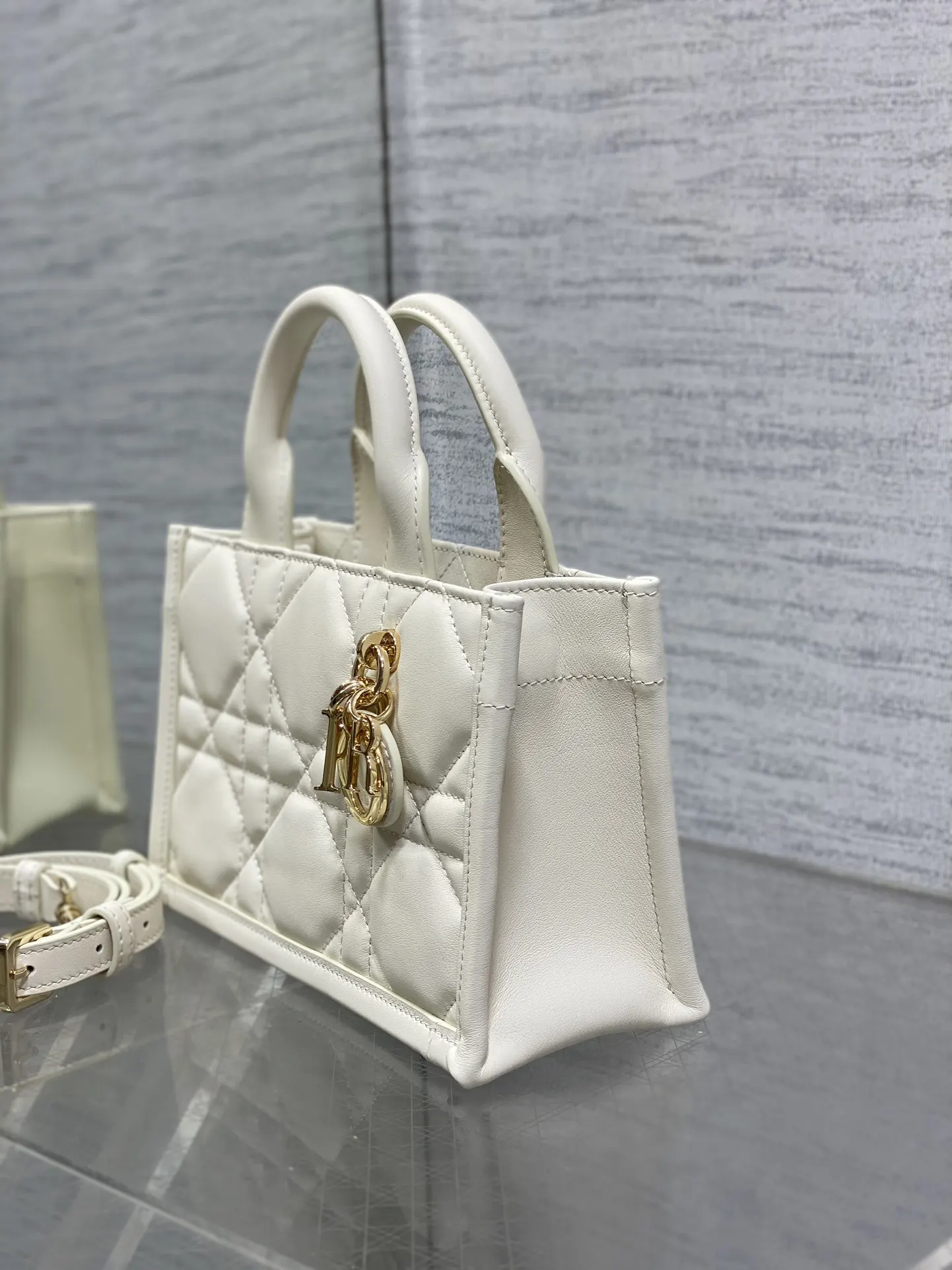 Dior Book Tote 白色 皮革 托特包