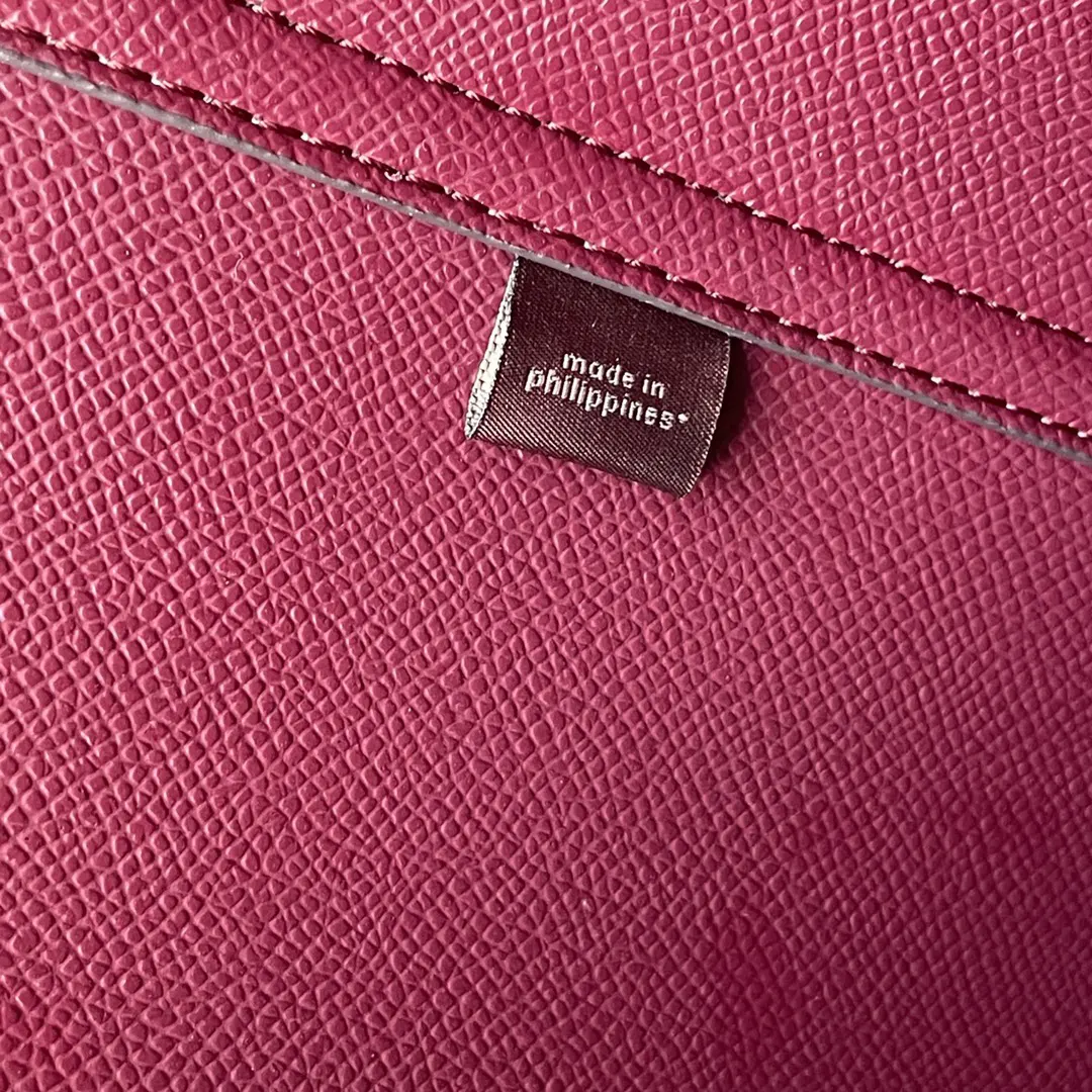 Coach 老花 帆布 新奥莱款双面托特包 的老花图案可以 大容量托特款