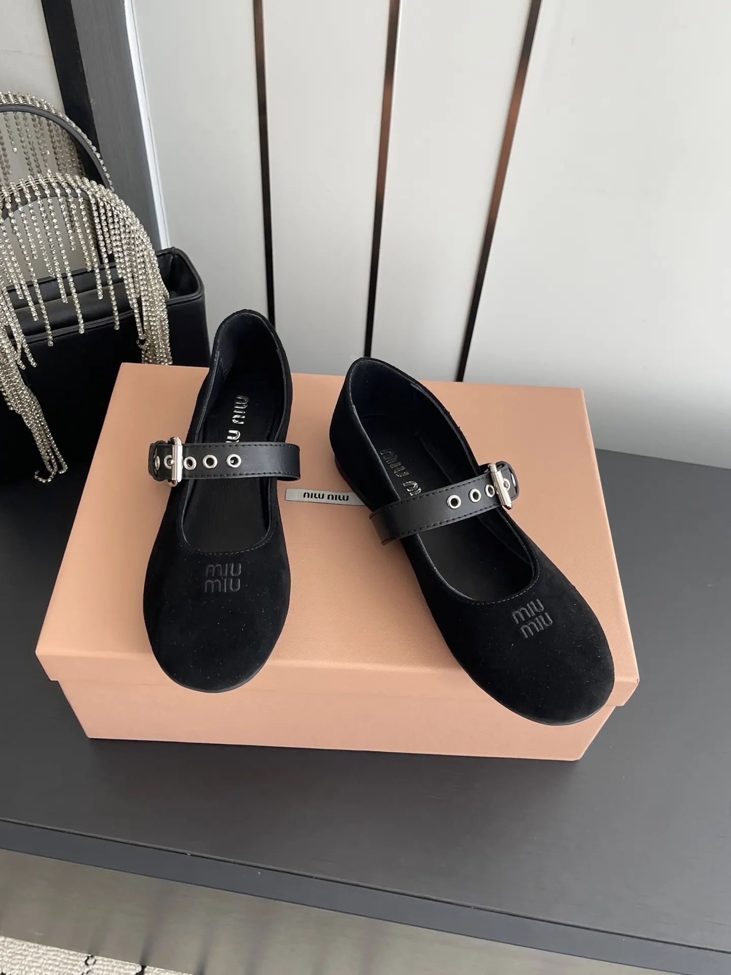 Miu Miu SS 平底鞋 通勤约会款