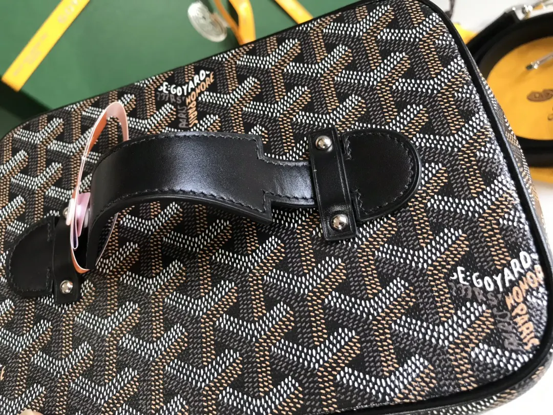 Cosmetic Pouch Leather