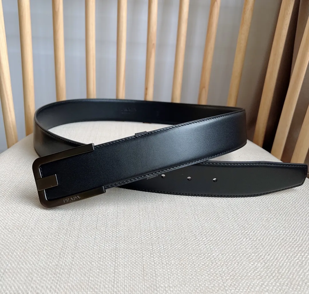 PRADA Logo 金属标 腰带 通勤搭配款