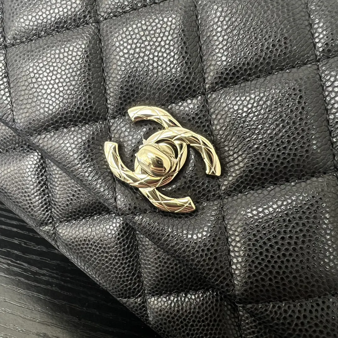 Chanel 黑色牛皮翻蓋鏈條包 金扣