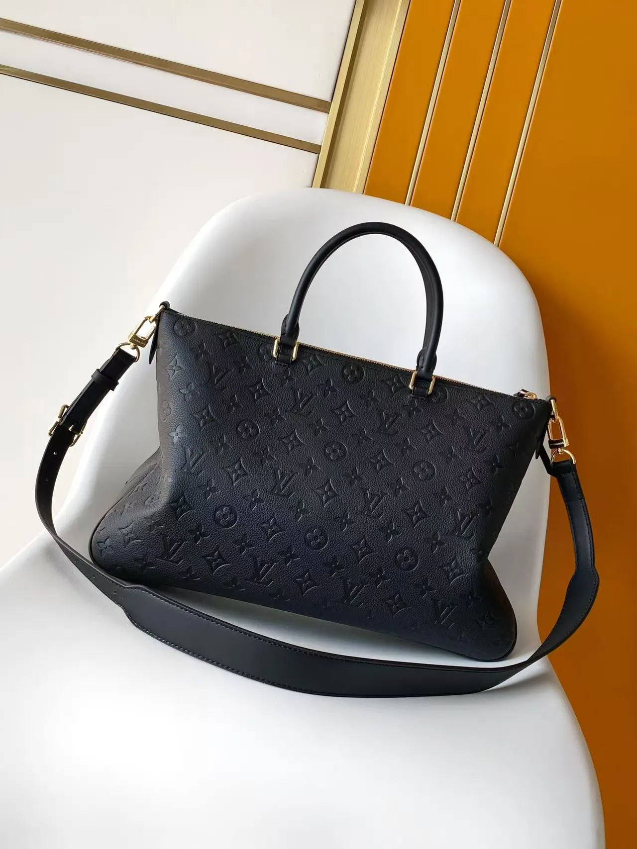 Louis Vuitton Tote Bag Commuter | ORBUYBAG