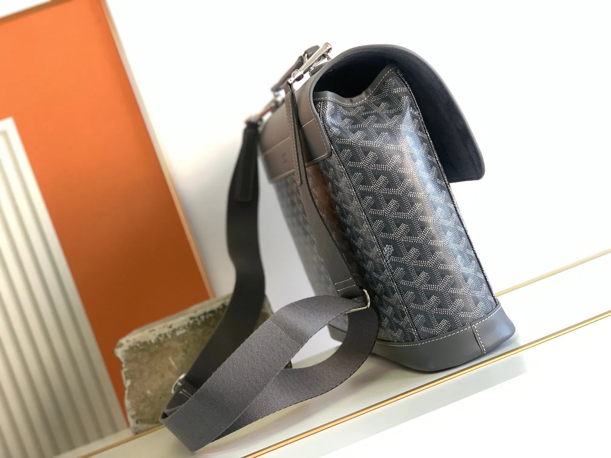 Briefcase Business Commuter Classic Leather