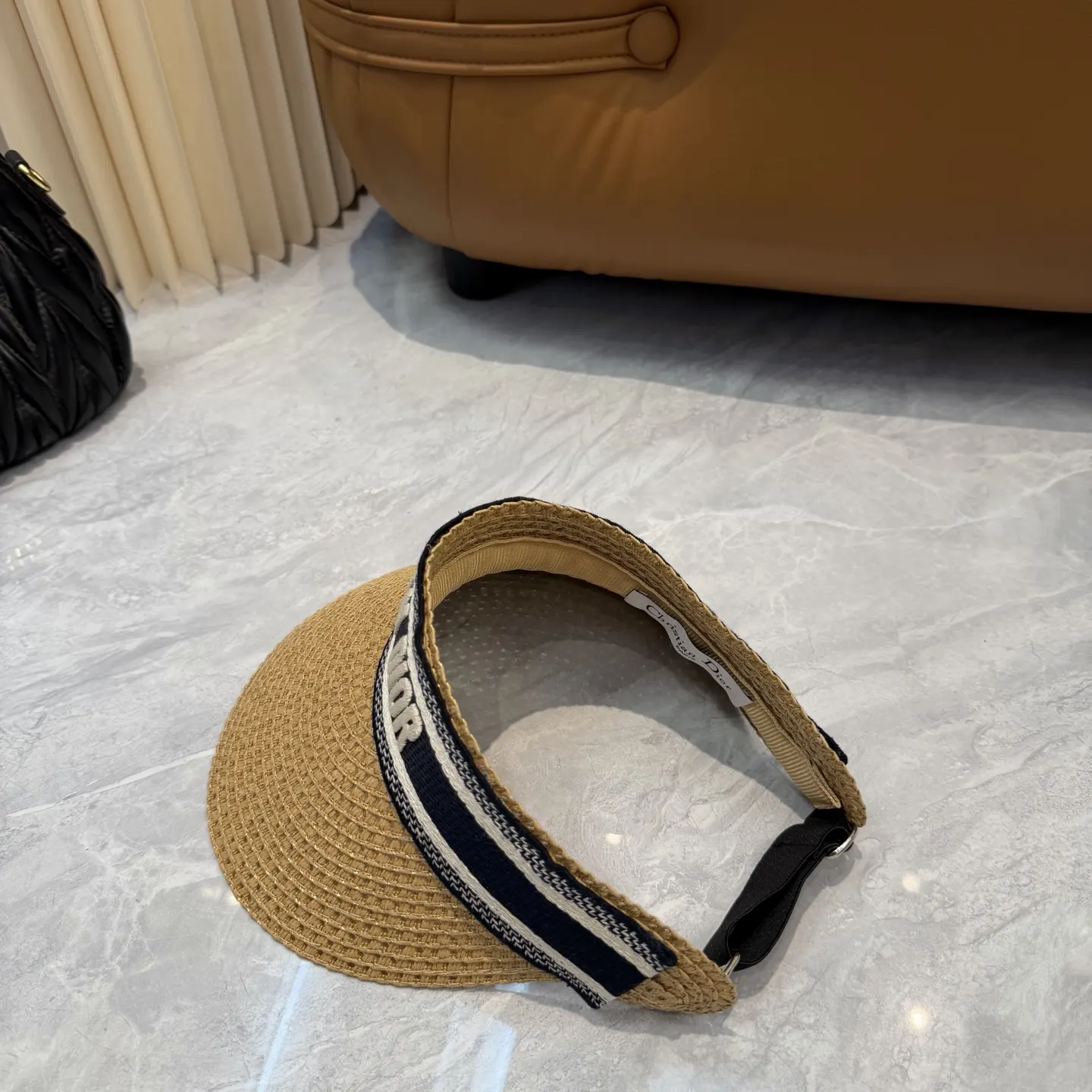 Dior 帽子 日常造型