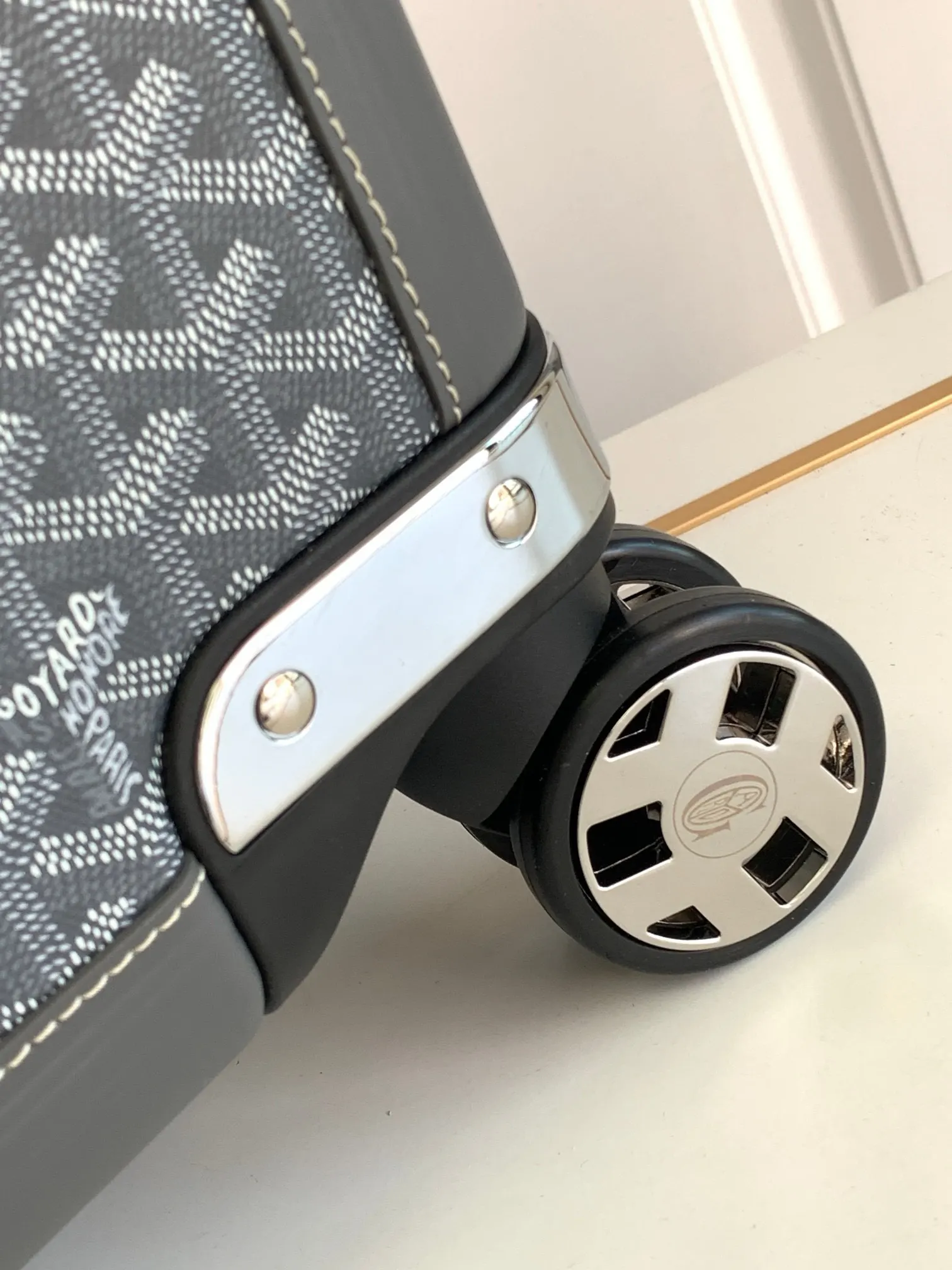 Goyard 黑色 白色 行李箱 旅行拉杆款 轻便出行款