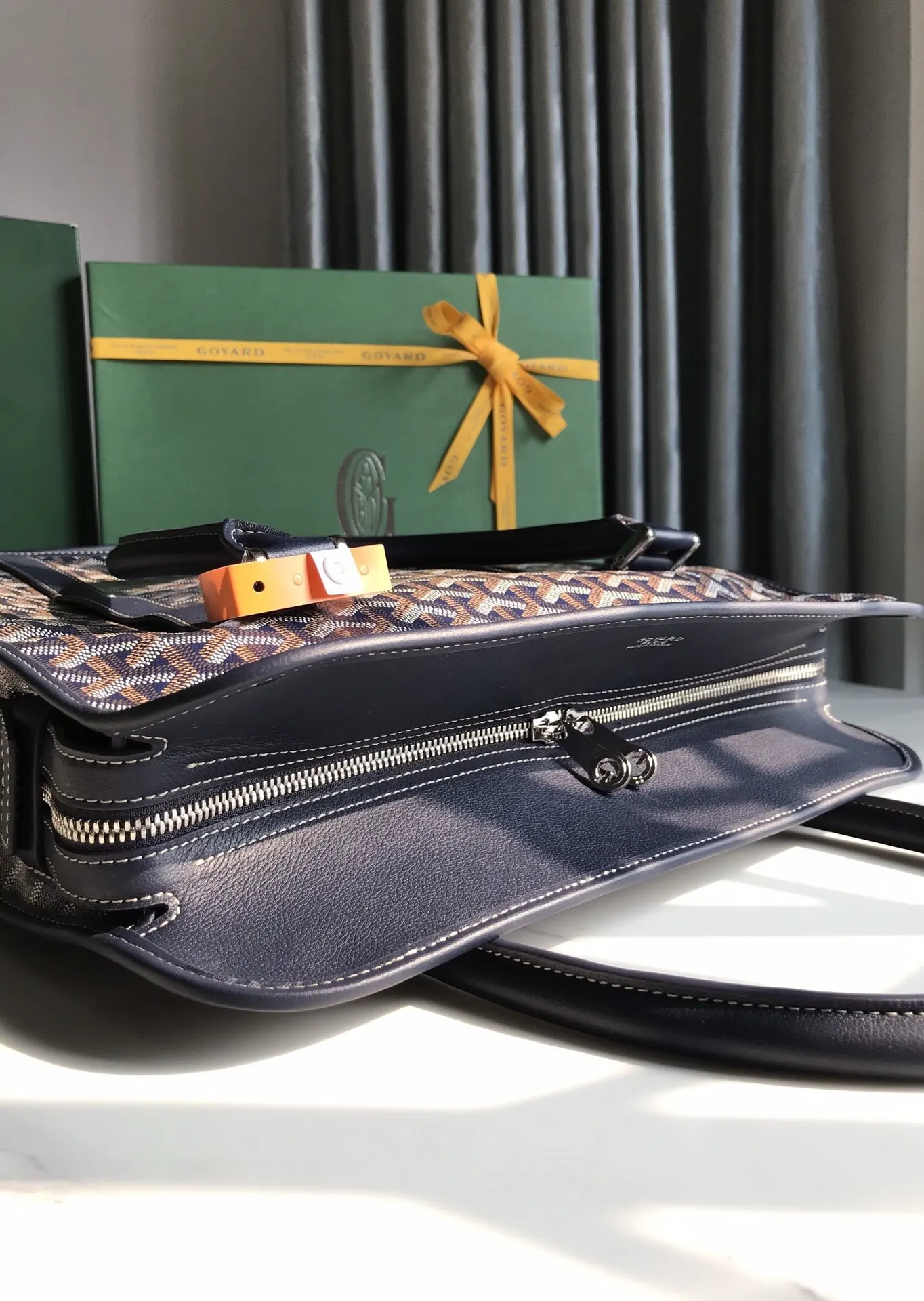 Goyard 皮革 Bourgogne竖款公文包 重新演绎了 商務通勤款