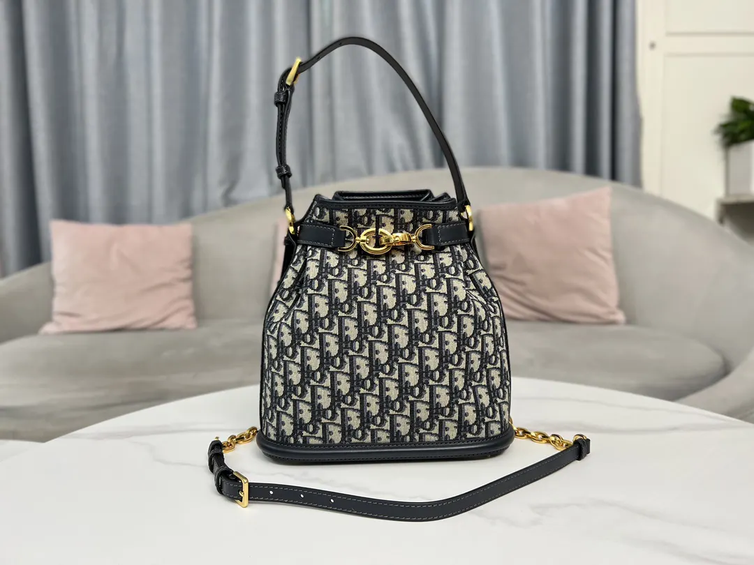Dior Oblique老花牛皮水桶包 手提斜挎