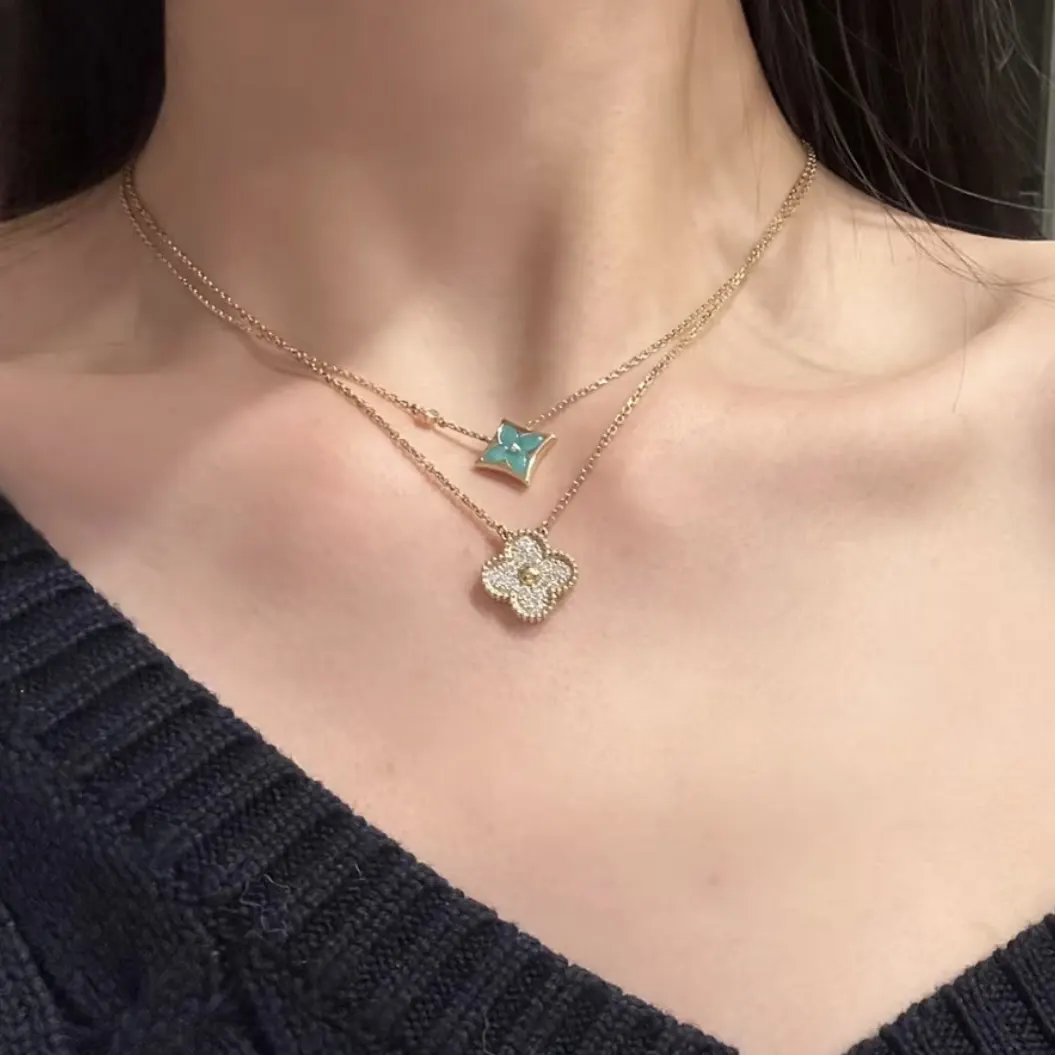 Van Cleef 玫瑰金 老花 贝母 四叶草 项链 精致锁骨链款