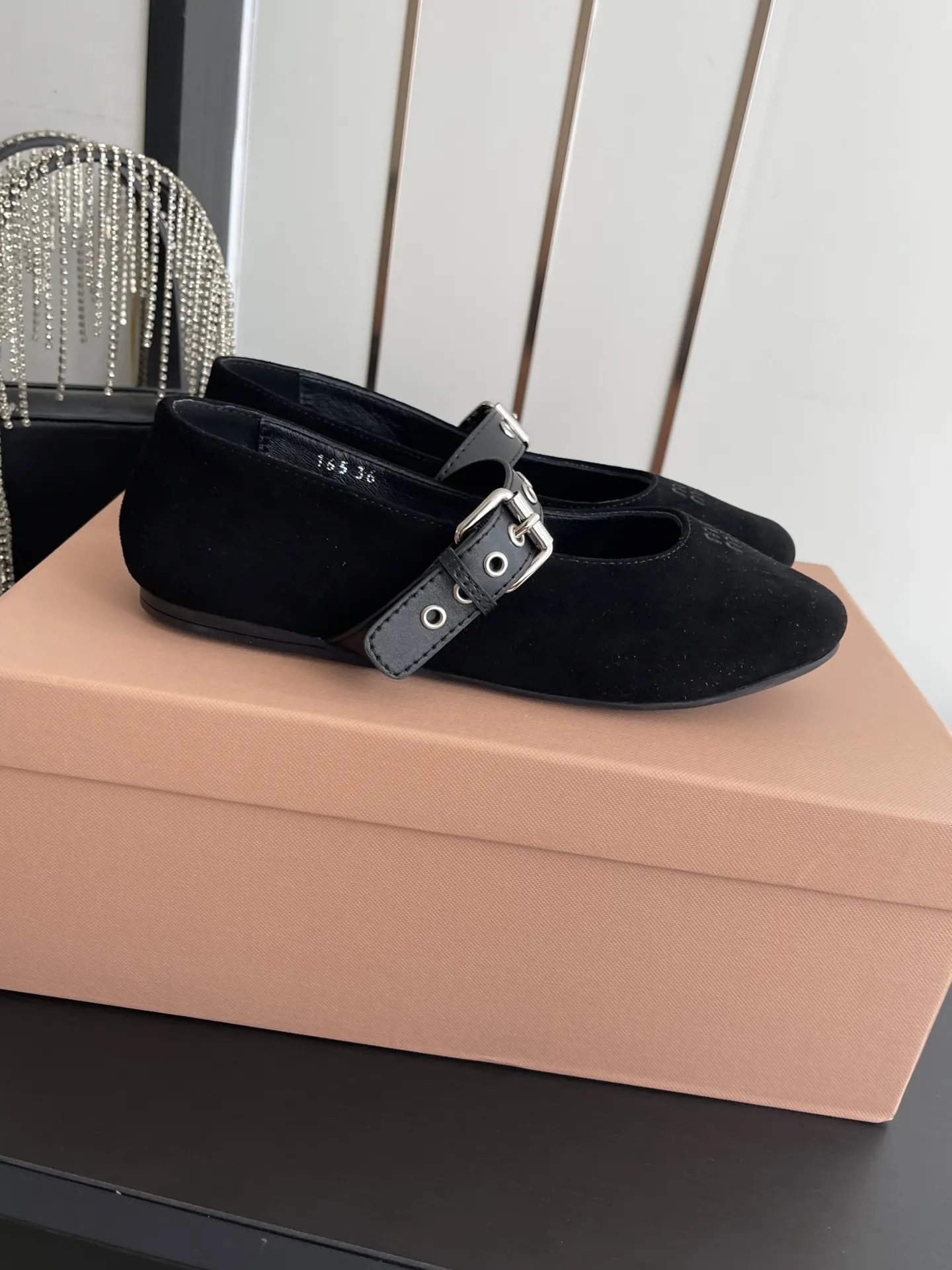 Miu Miu SS 平底鞋 通勤约会款