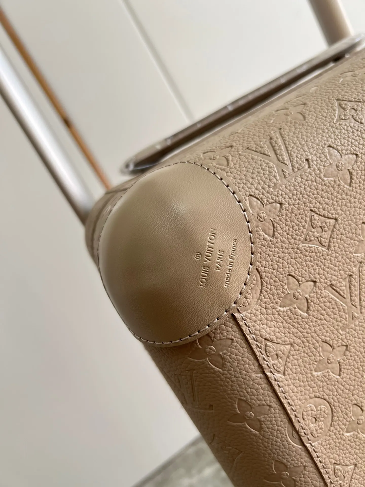 LV 杏色 帆布 详细特征 × 长×宽×高 人工测量 行李箱 旅行拉杆款 輕便出行款