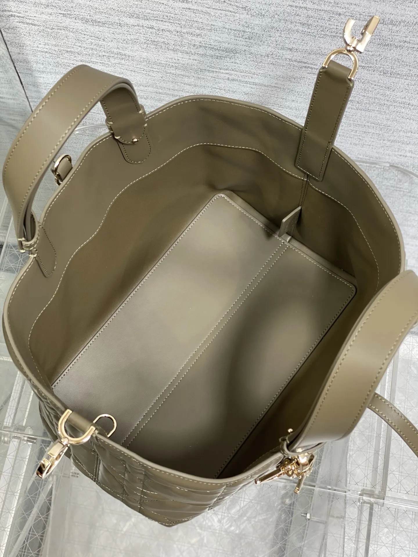 綠色 小牛皮 裸綠色中号 全新升级 内里牛皮 带着 Toujou 收納包 旅行收納款(數字9) 綠色 小牛皮 裸綠色中号 全新升级 内里牛皮 带着 Toujou 收納包 旅行收納款(數字9)
