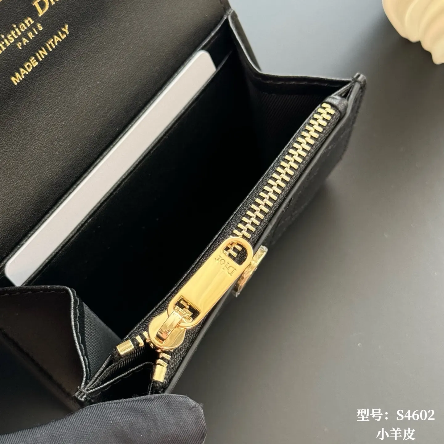Dior 黑色牛皮卡包 精致短款钱包
