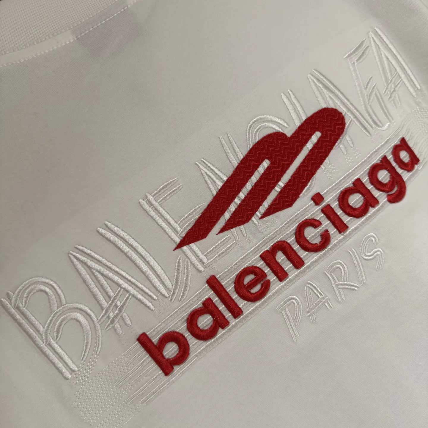 Balenciaga 25SS 刺绣 纯棉 短袖T恤 街头休闲款