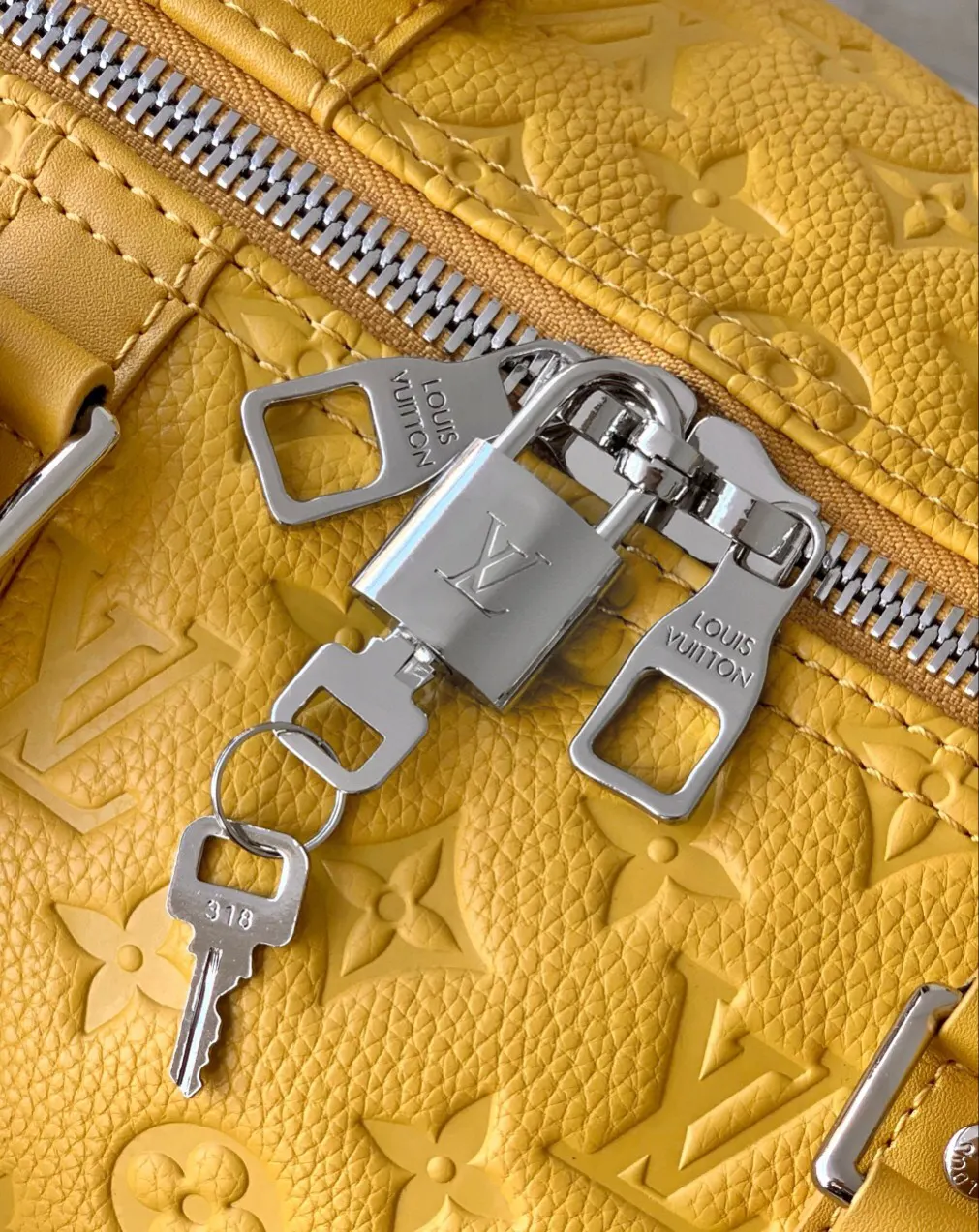Keepall 红色 黄色 Mo旅行包 大容量旅行款