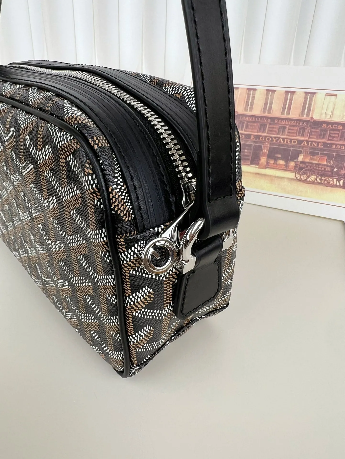 Goyard 戈雅 CapVert 相机包 ☼ 既高颜值又 斜背包 輕便斜挎款