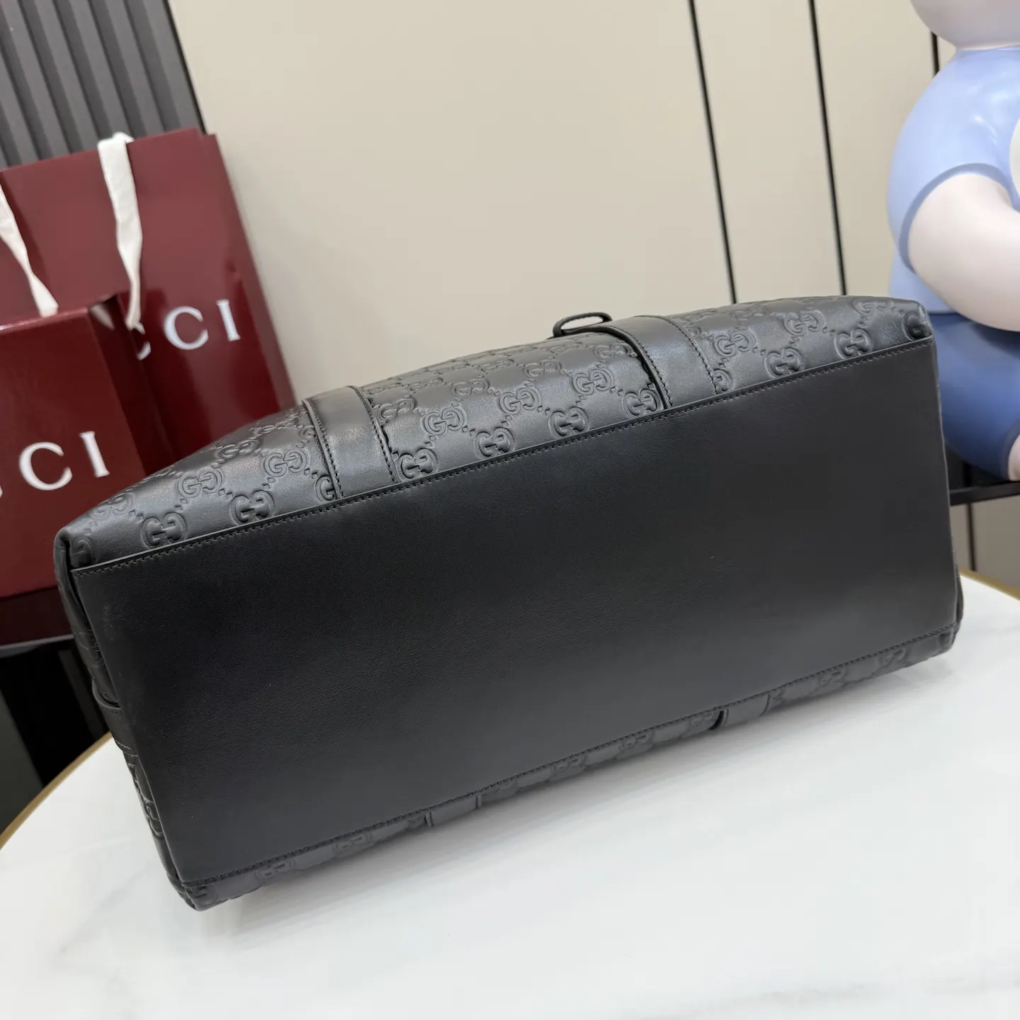 Gucci GG Emblem 黑色 皮革 托特包 大容量托特款
