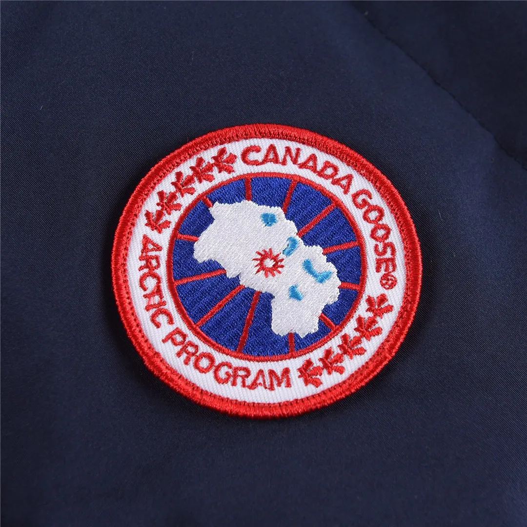 Canada Goose 水洗 外套 通勤休閒款(數字3) Canada Goose 水洗 外套 通勤休閒款(數字3)