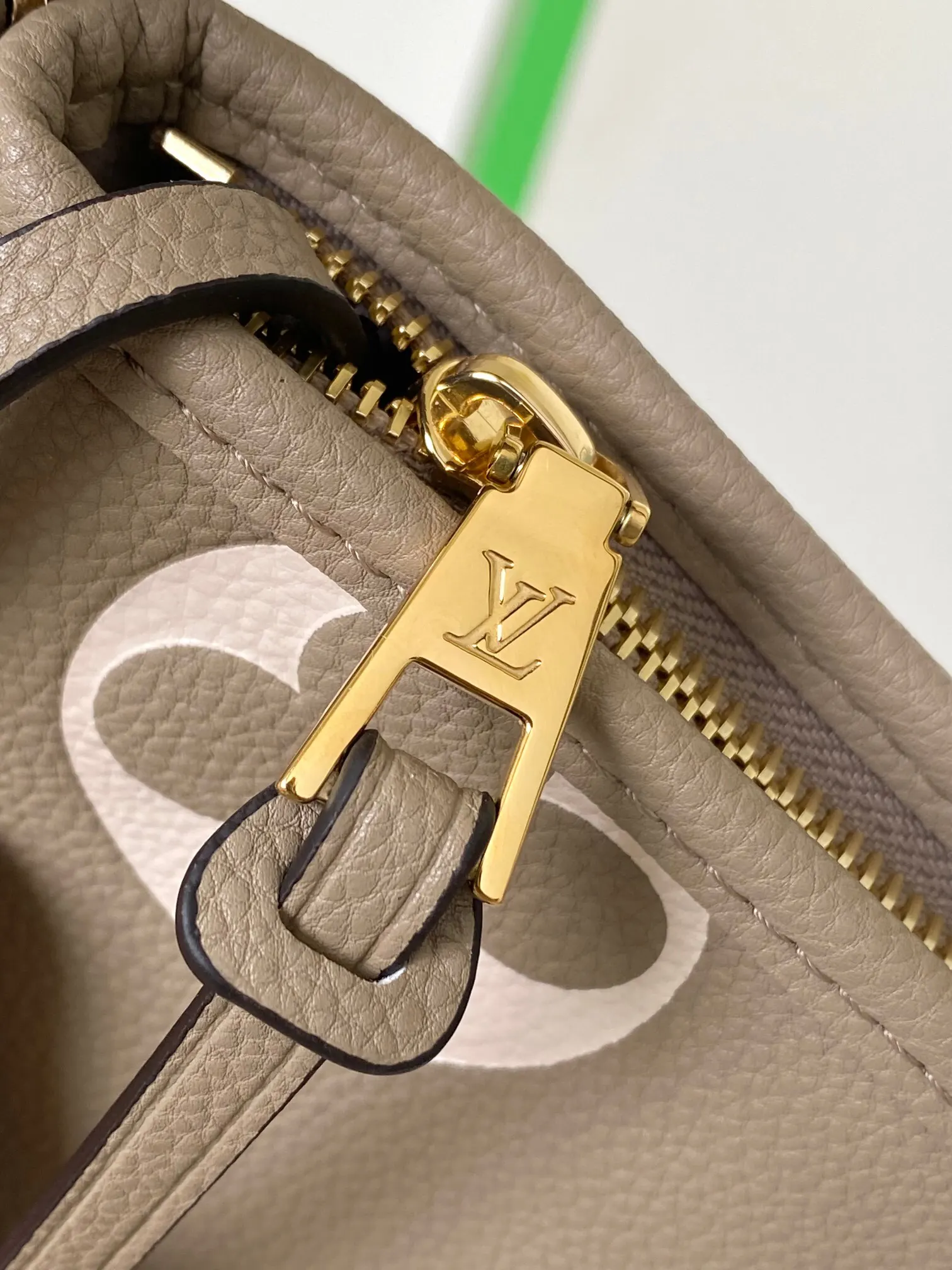 CarryAll 卡其 Mo手拿包 精致手拿款