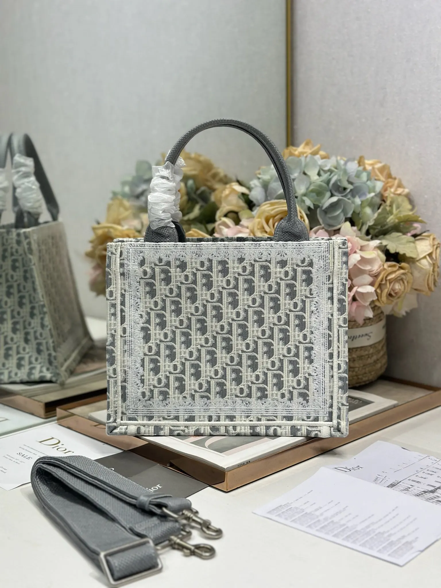 Book Tote 小小的包型装点零碎的小东西也很方便呐～ 用 时髦 托特包 大容量托特款