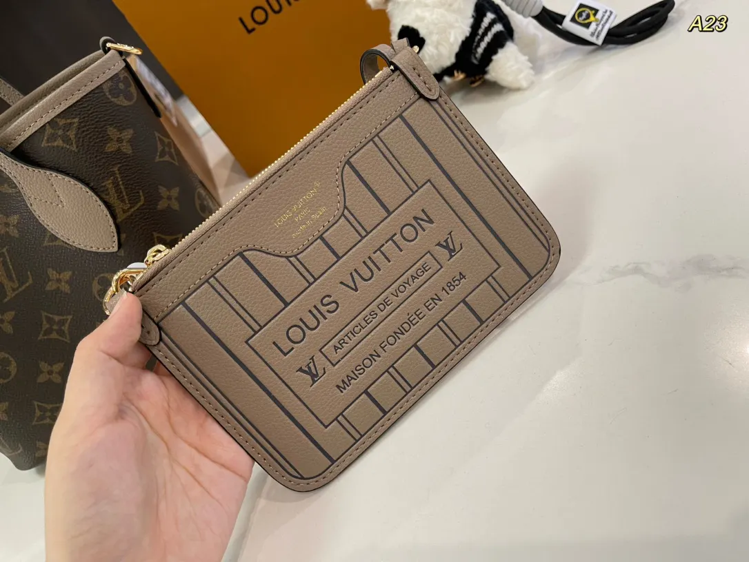 Louis Vuitton Monogram Bucket Bag Casual Leather Image 9 Louis Vuitton Monogram Bucket Bag Casual Leather Image 9