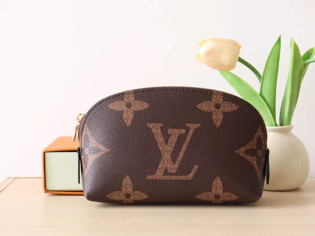 LV 金色 帆布 6厘米 收納包 旅行收納款