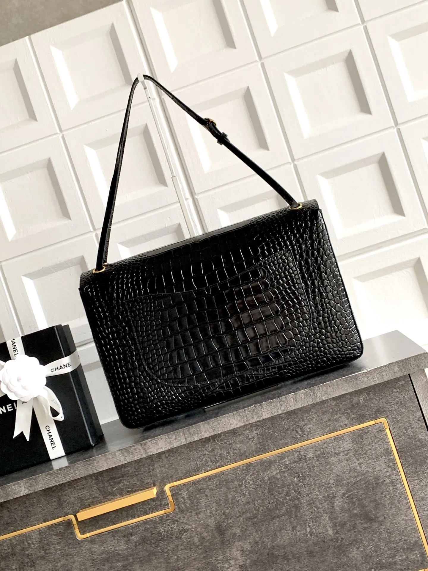 Black Red Top Handle Bag Commuter