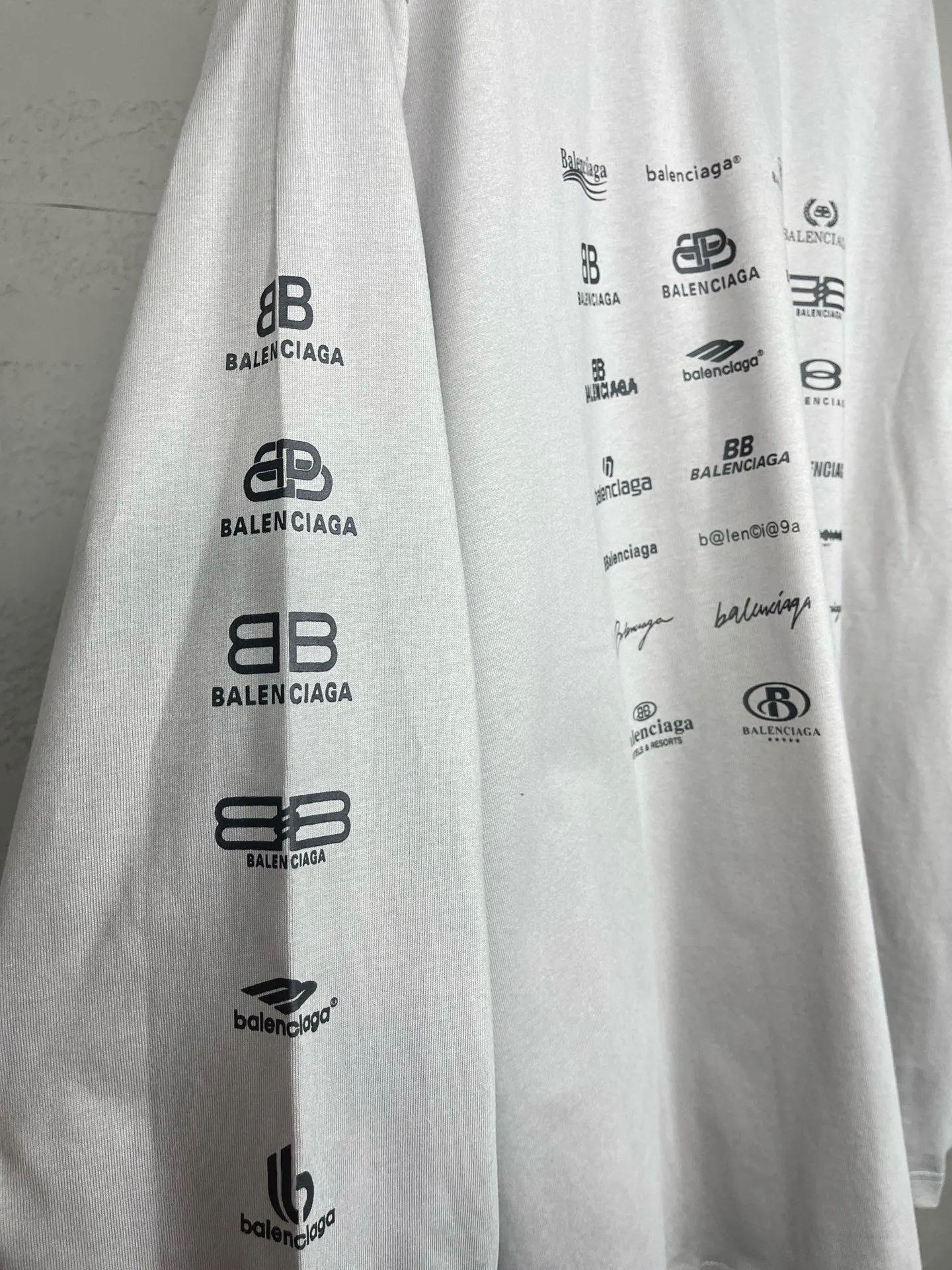 Balenciaga 黑色 純棉 Logo 短袖T恤 宽松休閒(數字7) Balenciaga 黑色 純棉 Logo 短袖T恤 宽松休閒(數字7)